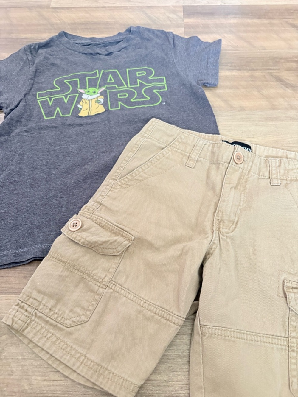 Star Wars Baby Yoda Graphic Tee & Khaki Cargo Shorts Set